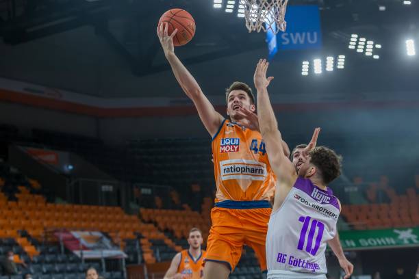 将先被肃穆 将先被肃穆