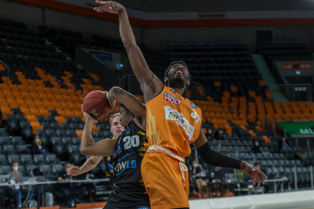 中国队曾依 中国队曾依