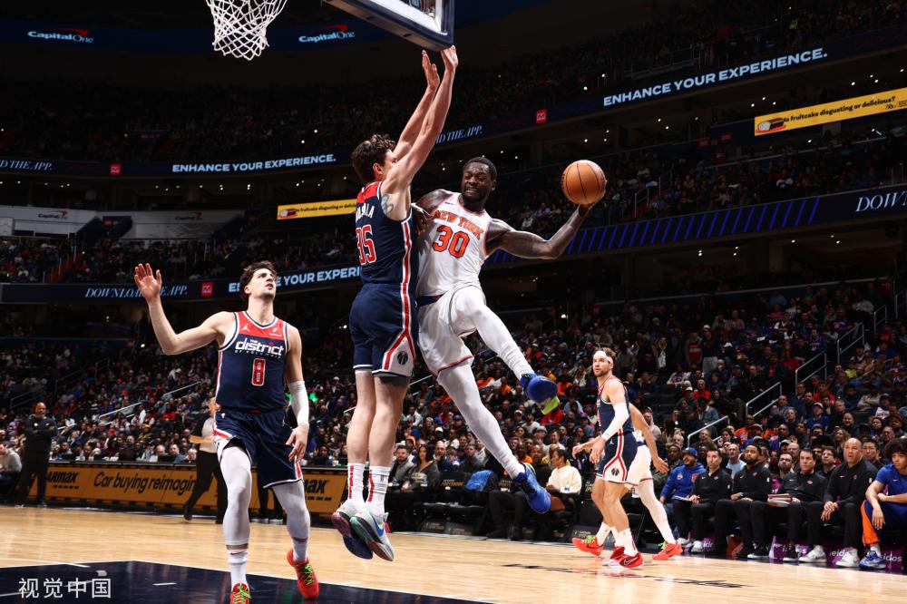 在接受采访 在接受采访